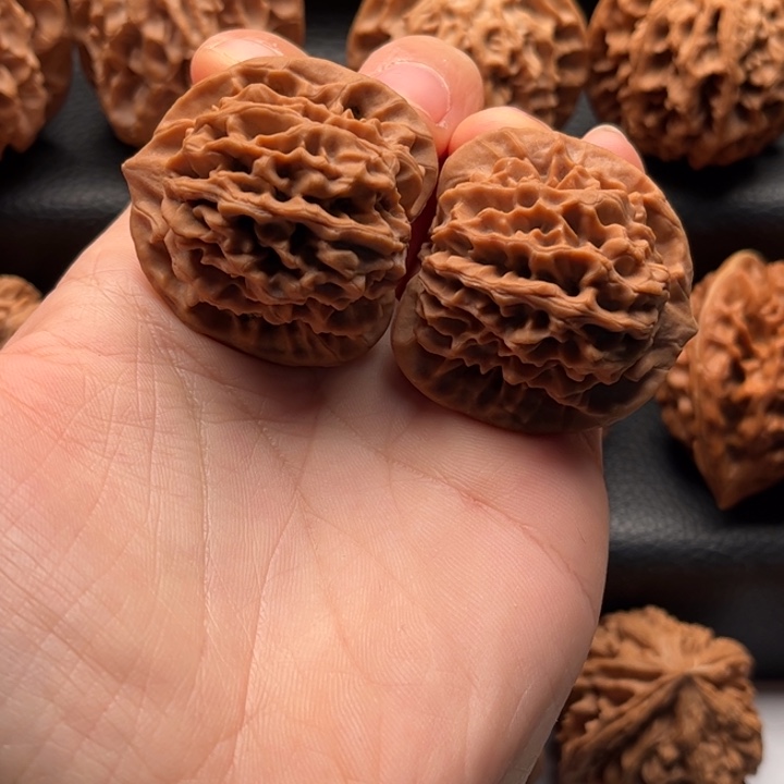 文玩核桃把件秦闷36有磕