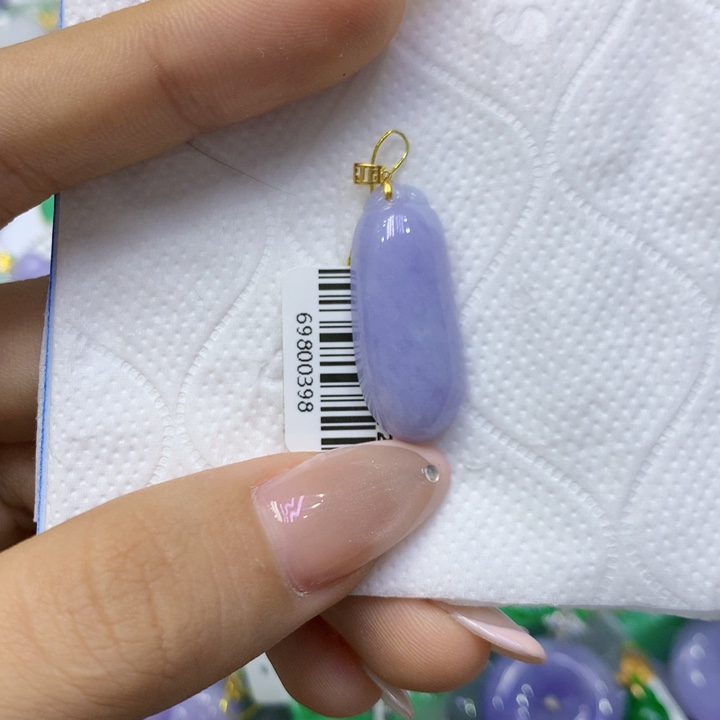 颈饰18K金镶嵌翡翠