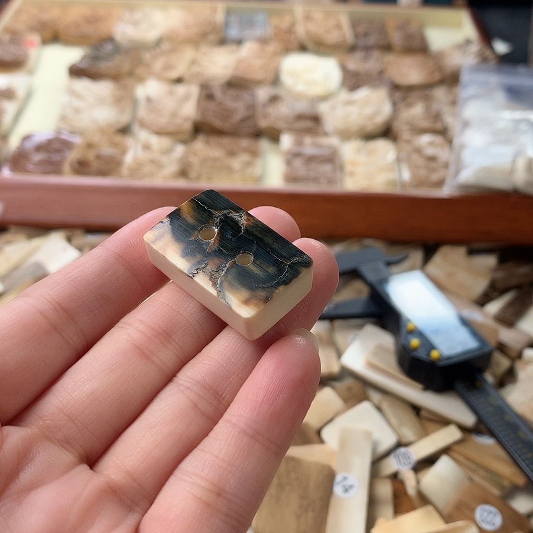 泥塑不打孔联系客服