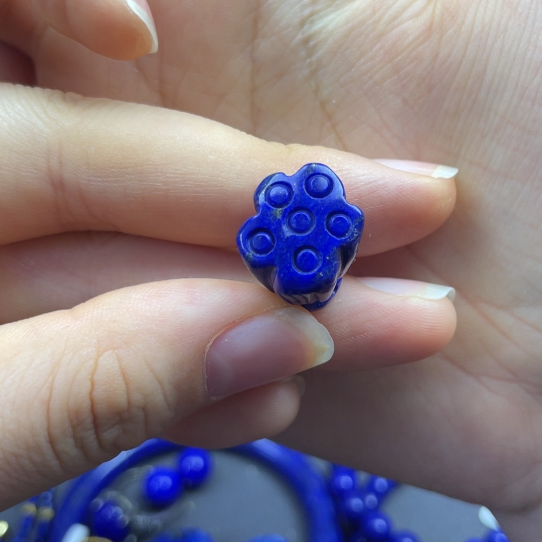 青金石未镶嵌莲蓬吊坠