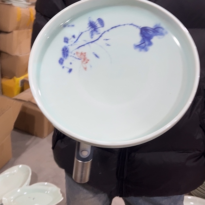 不***己瓷片青瓷10英寸莲花深盘一个微瑕包邮