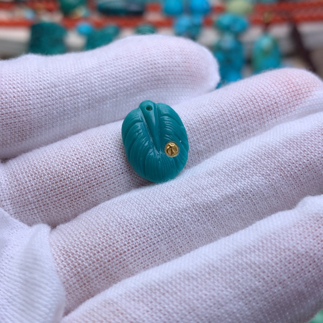 绿松石未镶嵌珠宝奇石