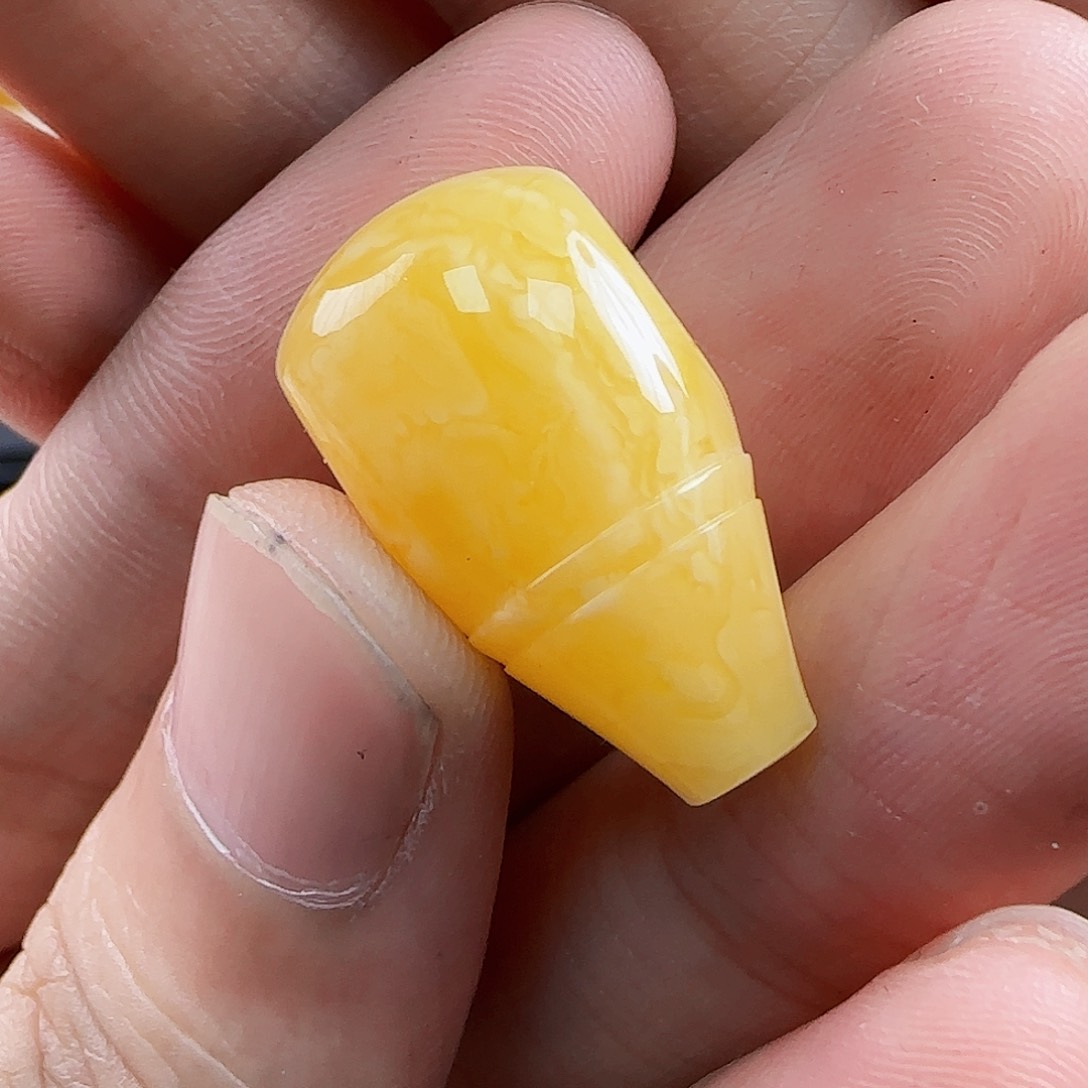 琥珀裸石未镶嵌蜜蜡