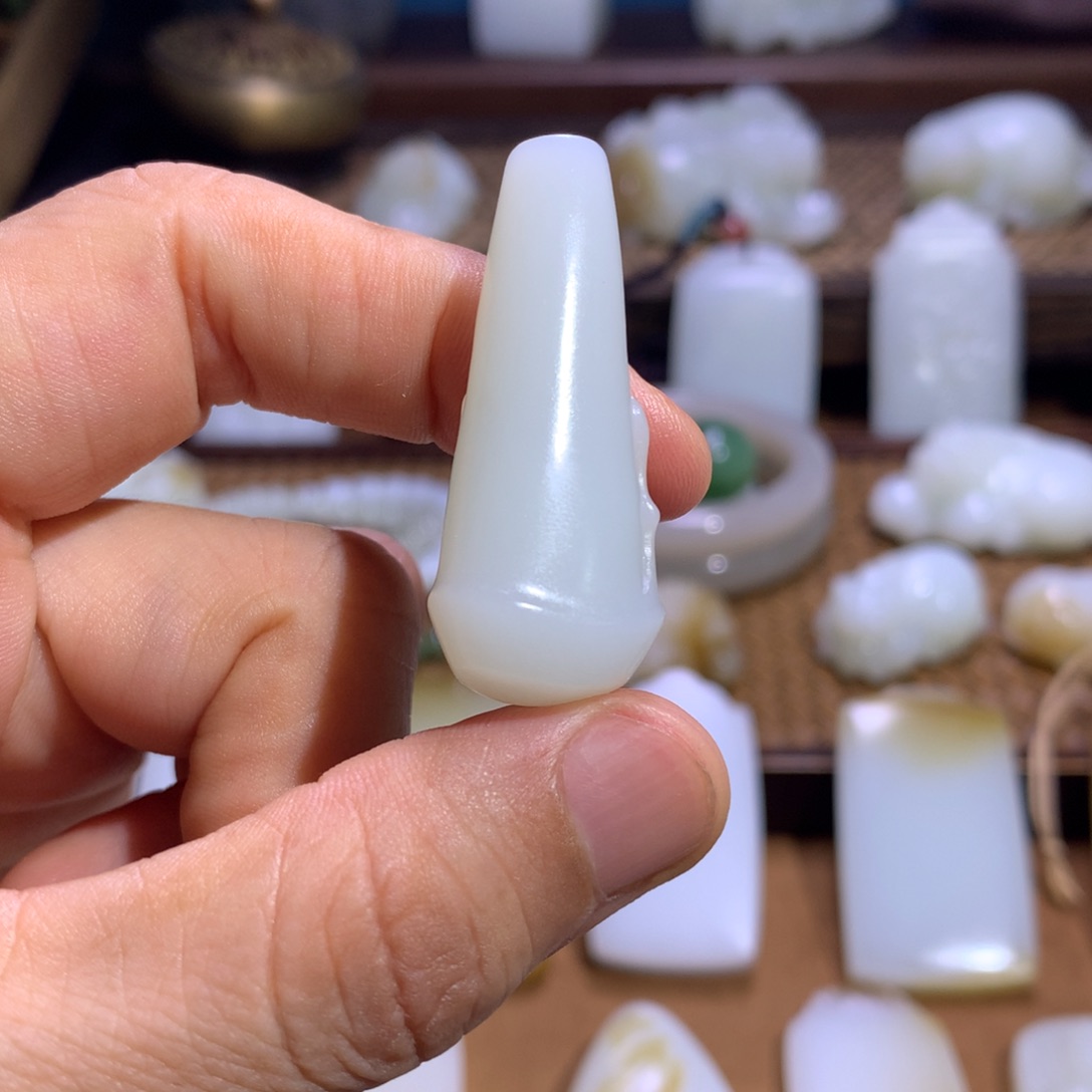 和田玉（糖玉）未镶嵌颈饰