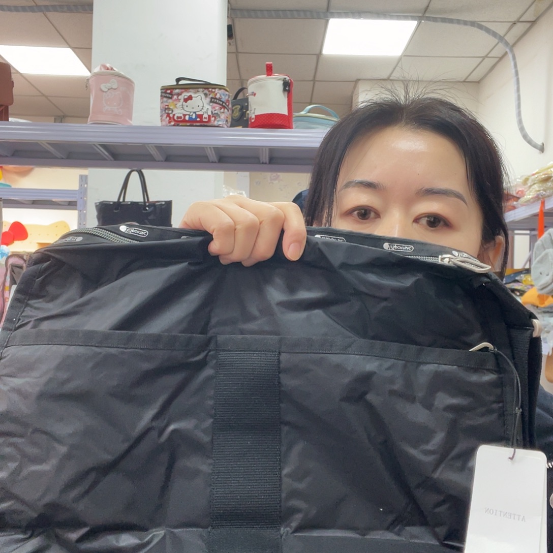 化妆包等各种产品