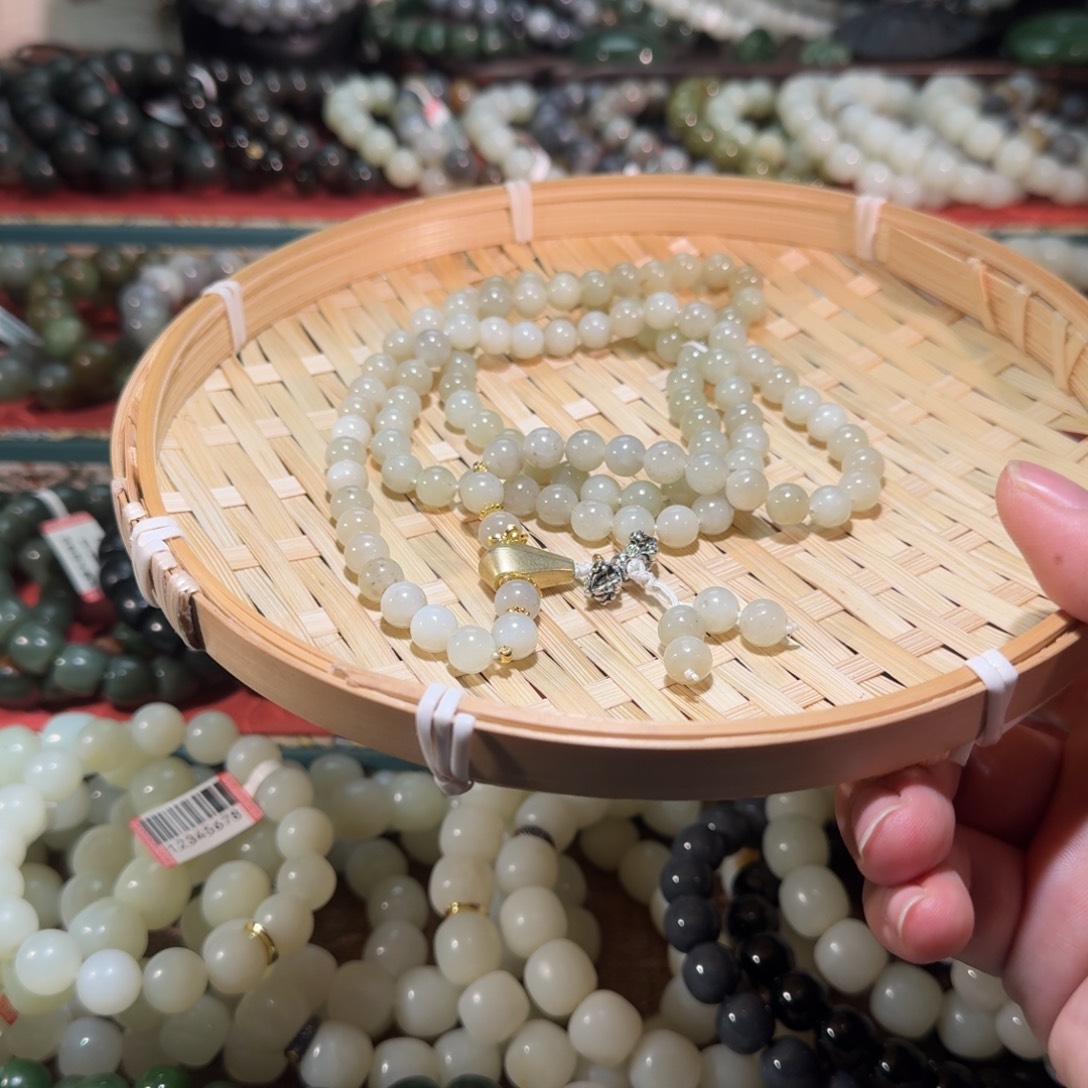 和田玉未镶嵌手串