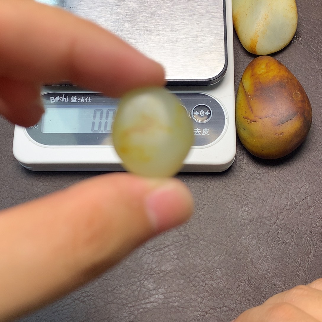 和田玉（糖玉）未镶嵌挂件