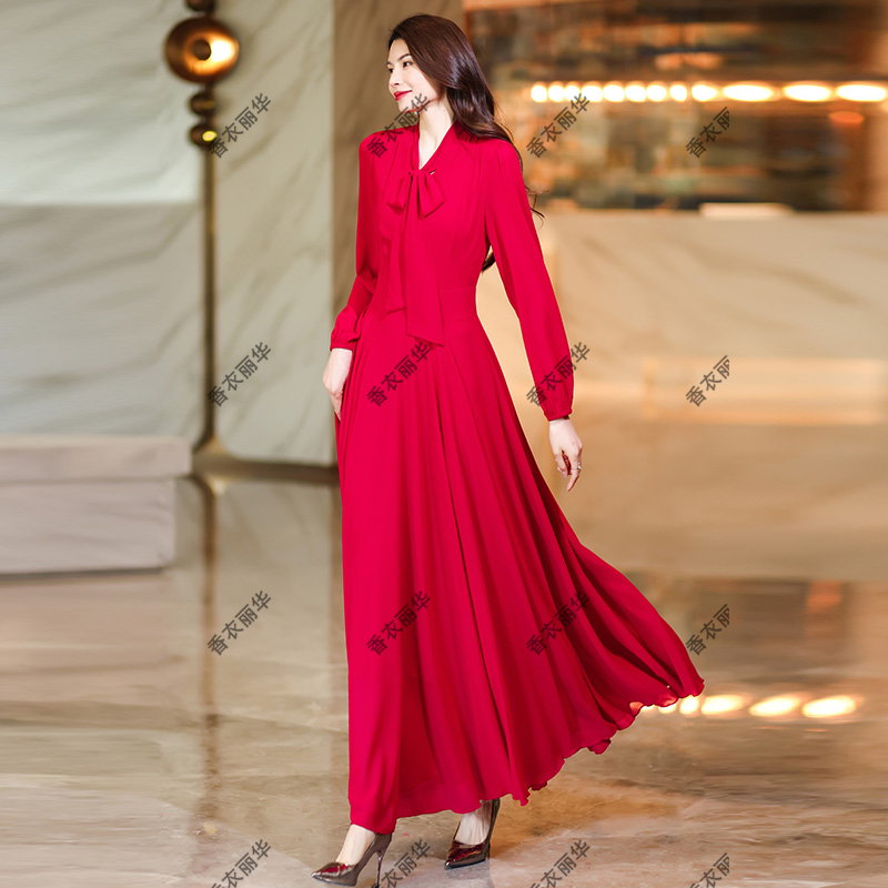 香衣丽华04-大红春季新款长袖V领360度大摆过膝度假修身显瘦长裙