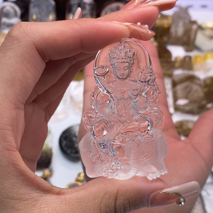 水晶颈饰未镶嵌草*根