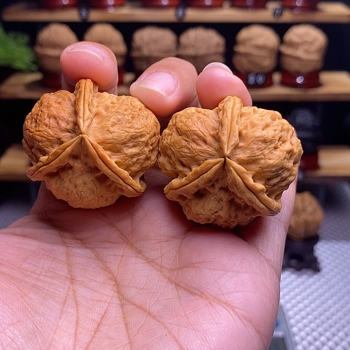 文玩核桃吊坠紫蛹三棱7