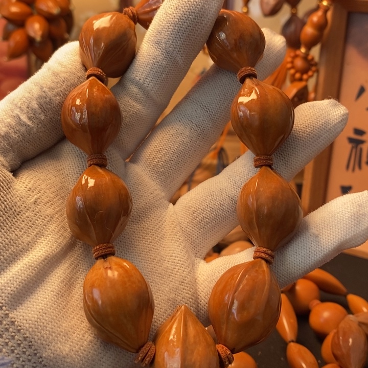 手串/手链橄榄核2.0三花铁盒