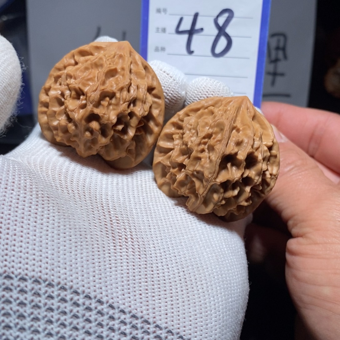 文玩核桃把件42龙门涧