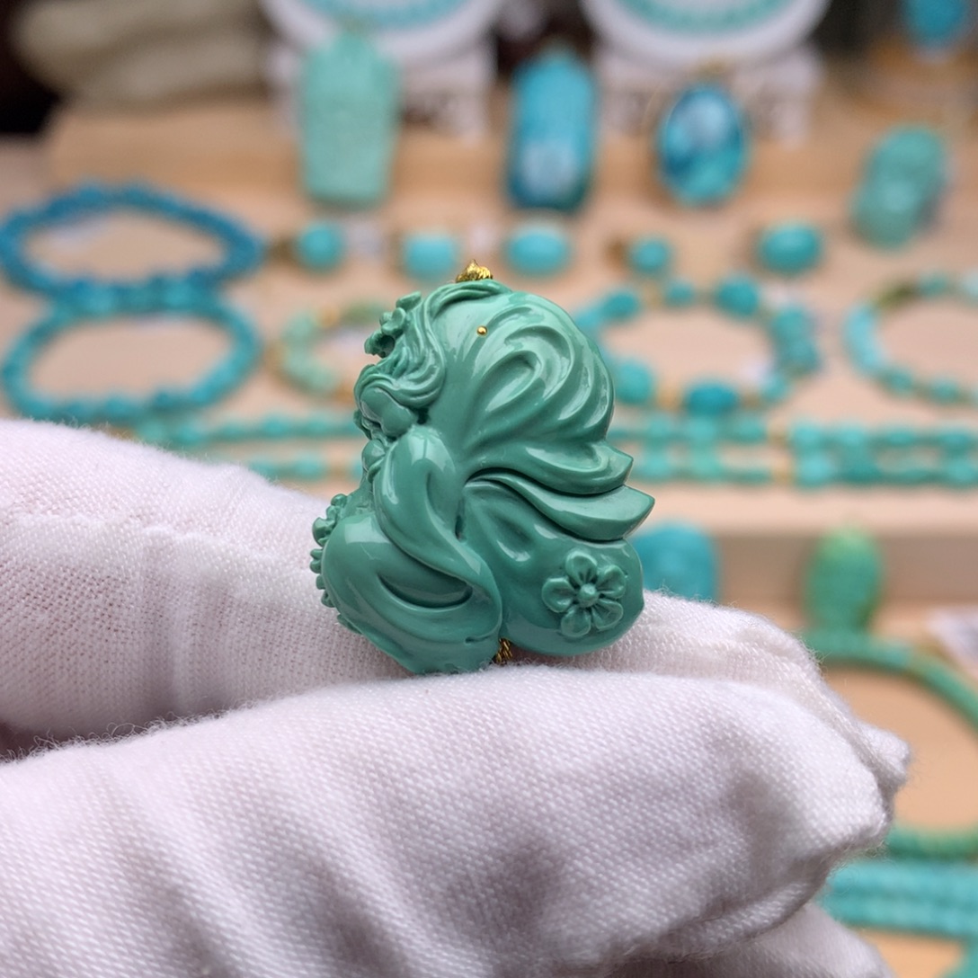 未镶嵌绿松石珠宝奇石