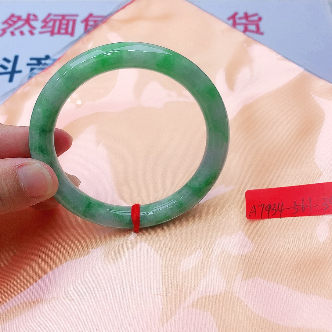 翡翠未镶嵌手镯我