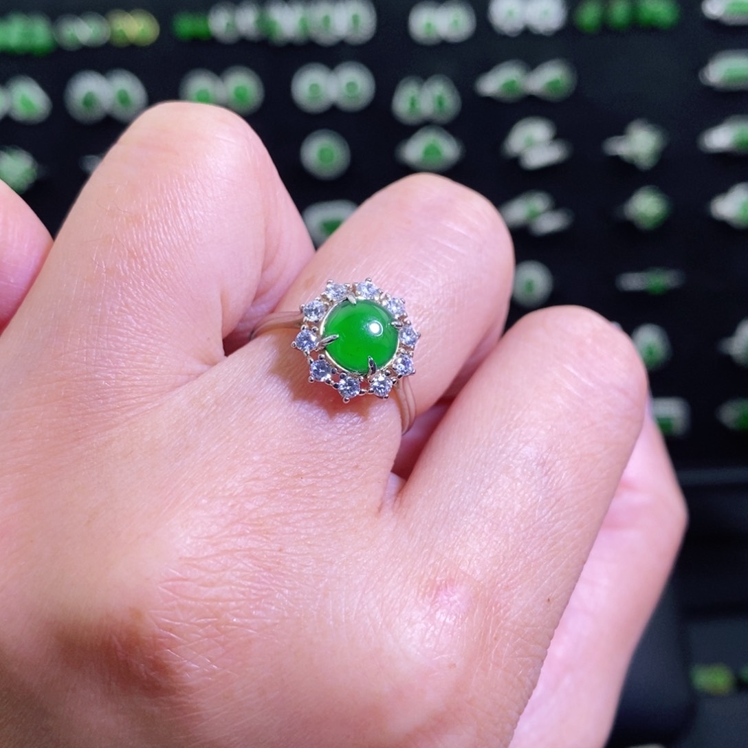 翡翠戒指银S925镶嵌多样性