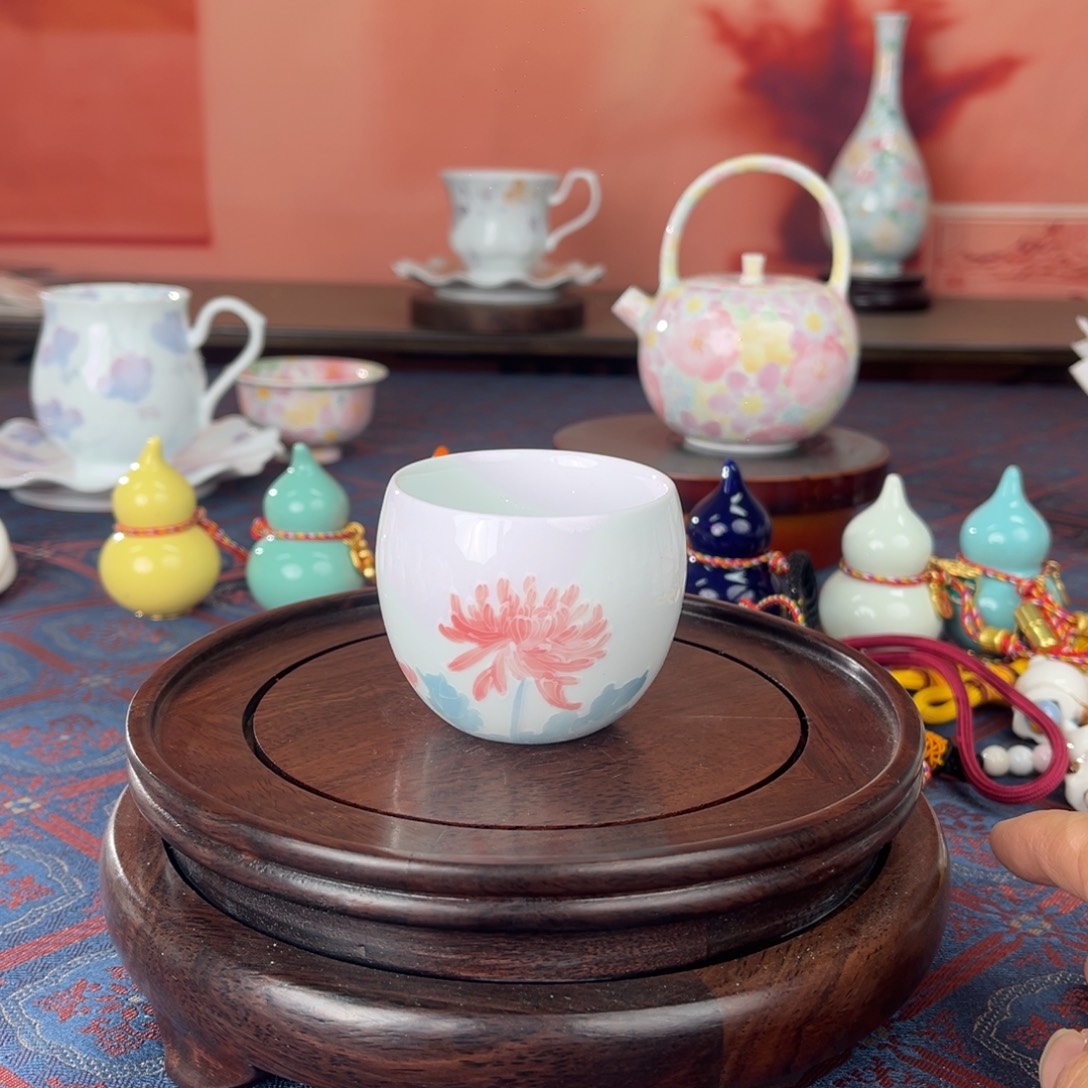 菊花手绘釉下彩品茗杯