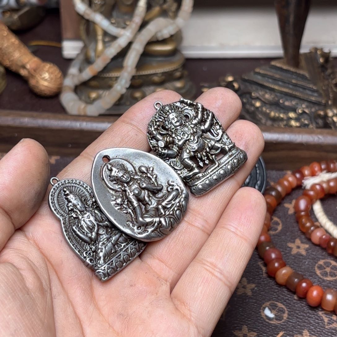 铜星月菩提挂件菩提