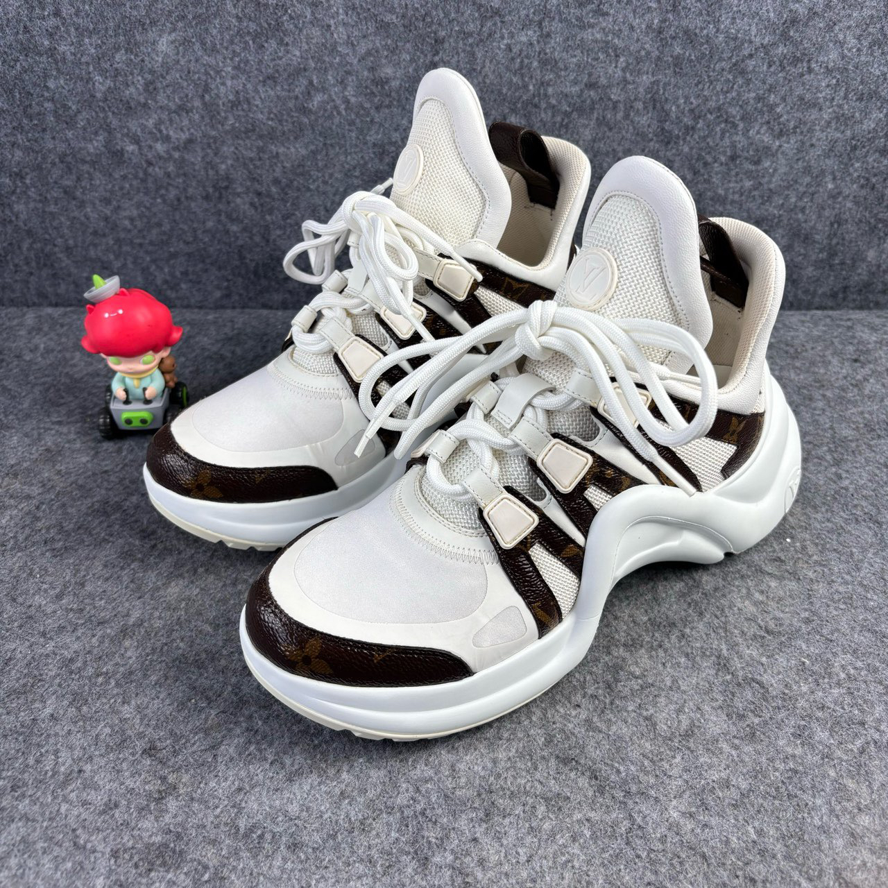 95新 LouisVuitton/路易威登  白棕老花拱桥老爹鞋 36码 YLP1332