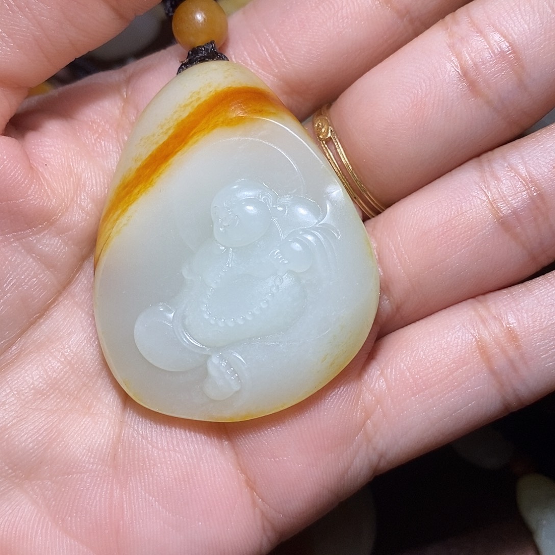 那***开和田玉未镶嵌挂件