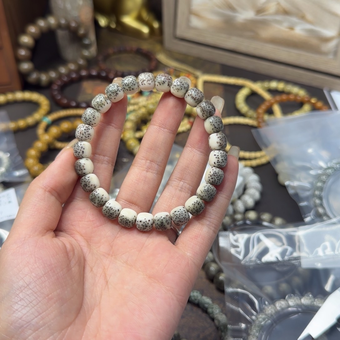 星月菩提吊坠画*9.8灰背河豚头条