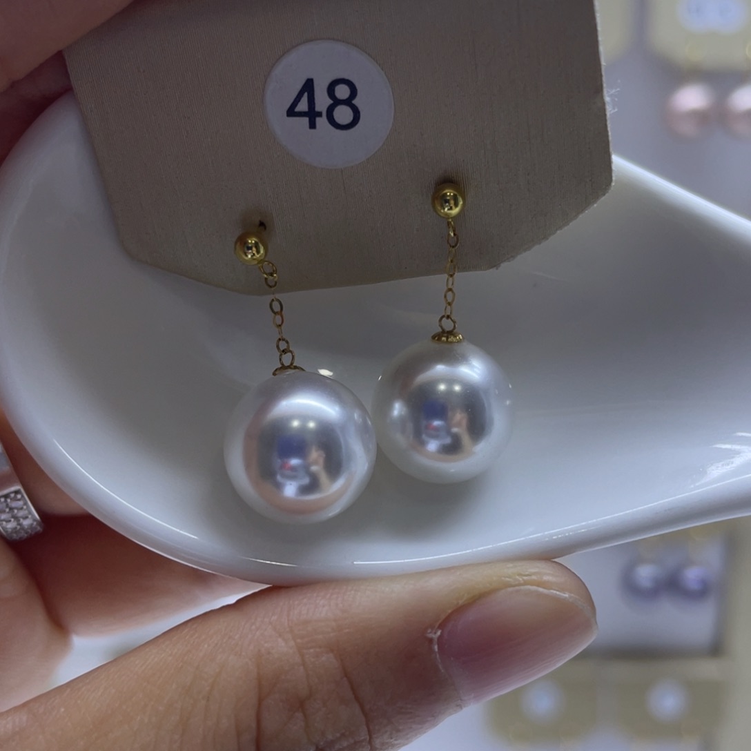 18K金镶嵌淡水珍珠耳饰