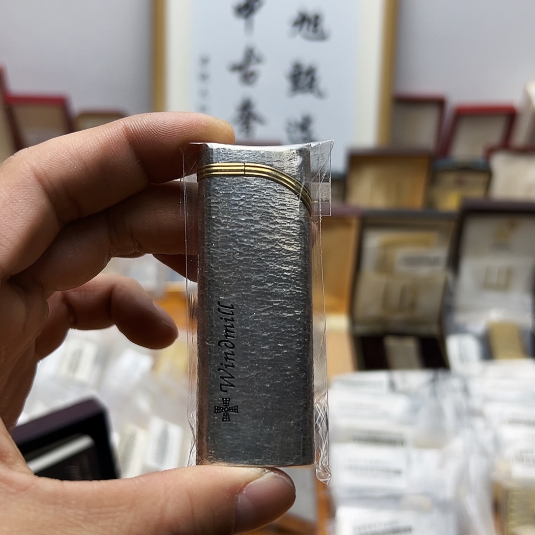 风车银色防风机。     