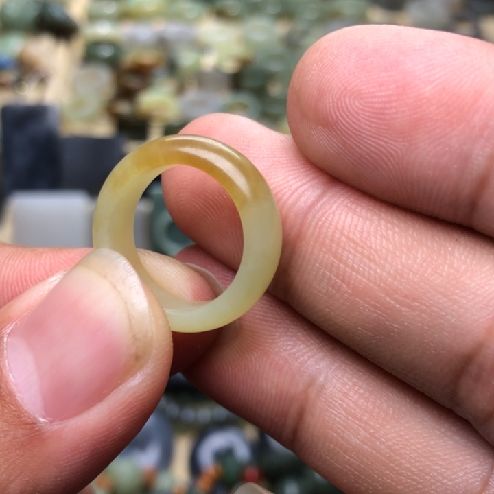 和田玉颈饰未镶嵌江*雪