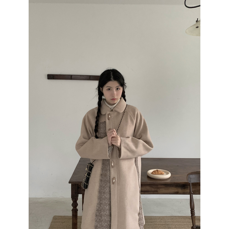 霍里德地图【清仓】甜美拼接牛角扣中长款娃娃领毛呢大衣女春季