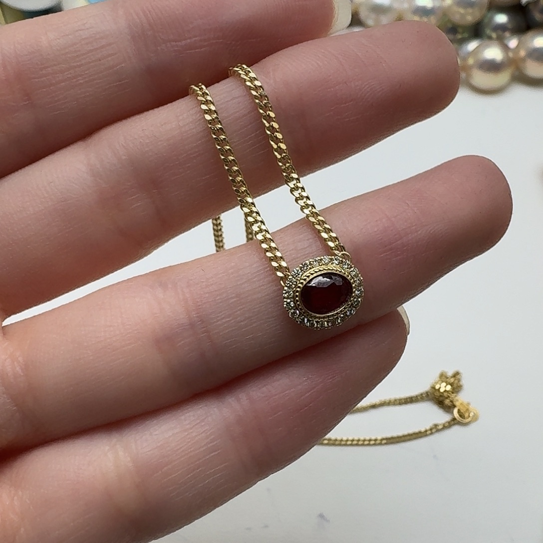 红宝石18K金镶嵌颈饰