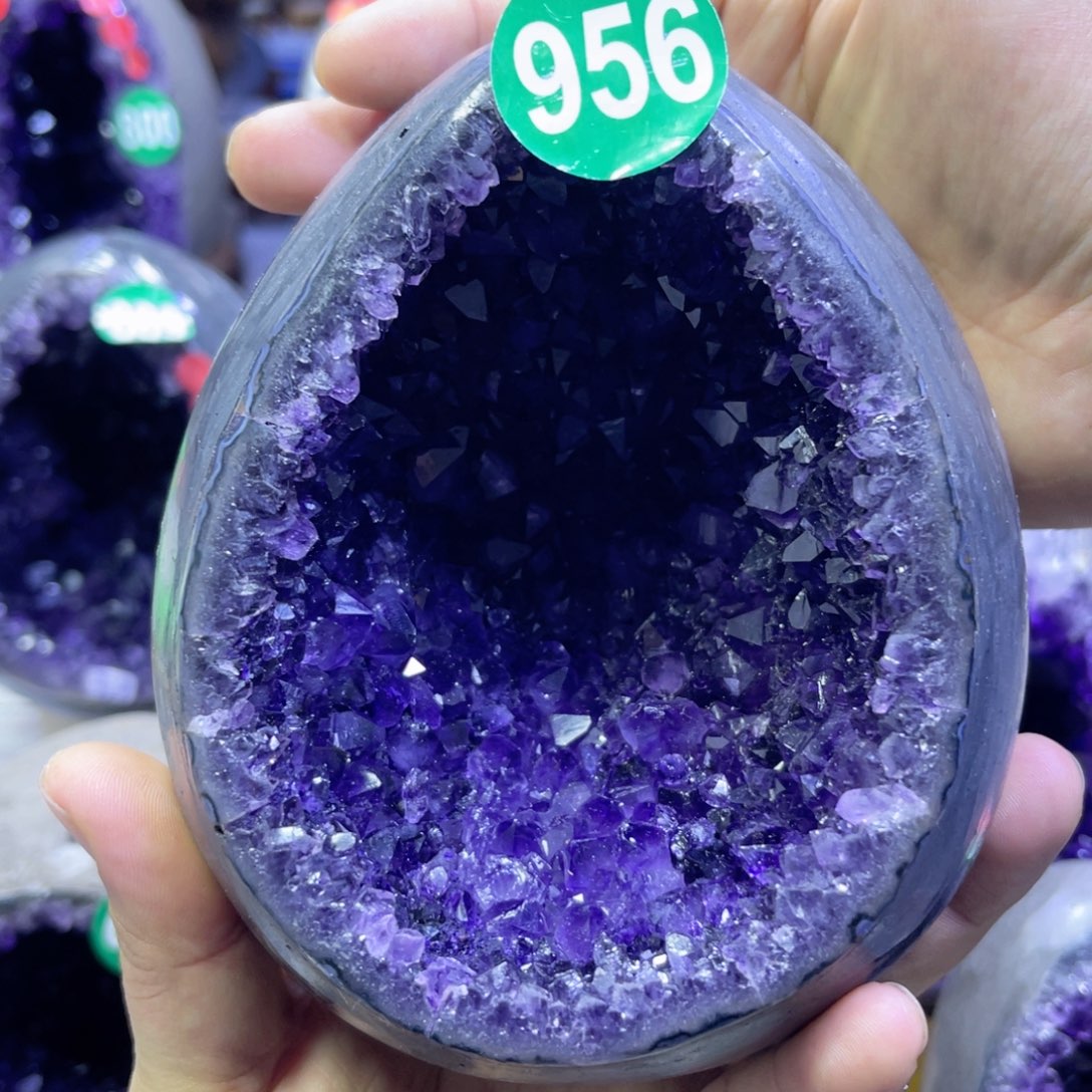 水晶摆件未镶嵌紫水晶