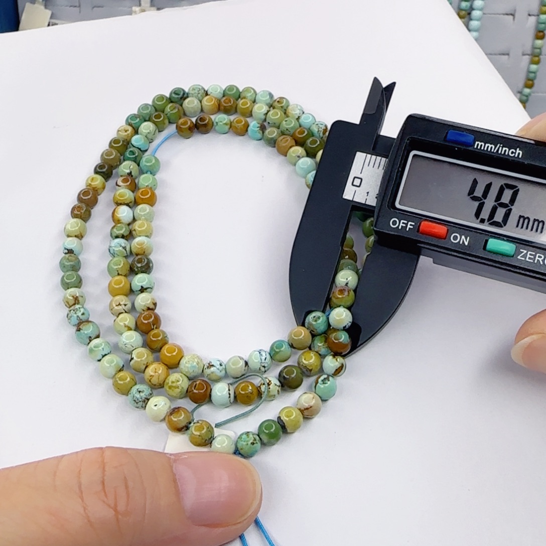 绿松石未镶嵌颈饰