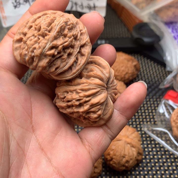 文玩核桃把件建*核桃