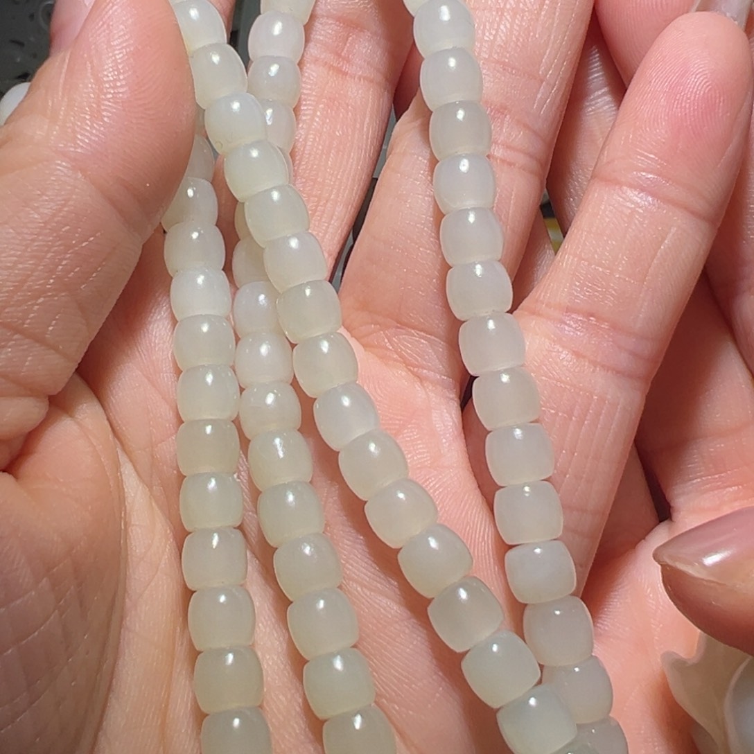 颈饰未镶嵌和田玉有*人