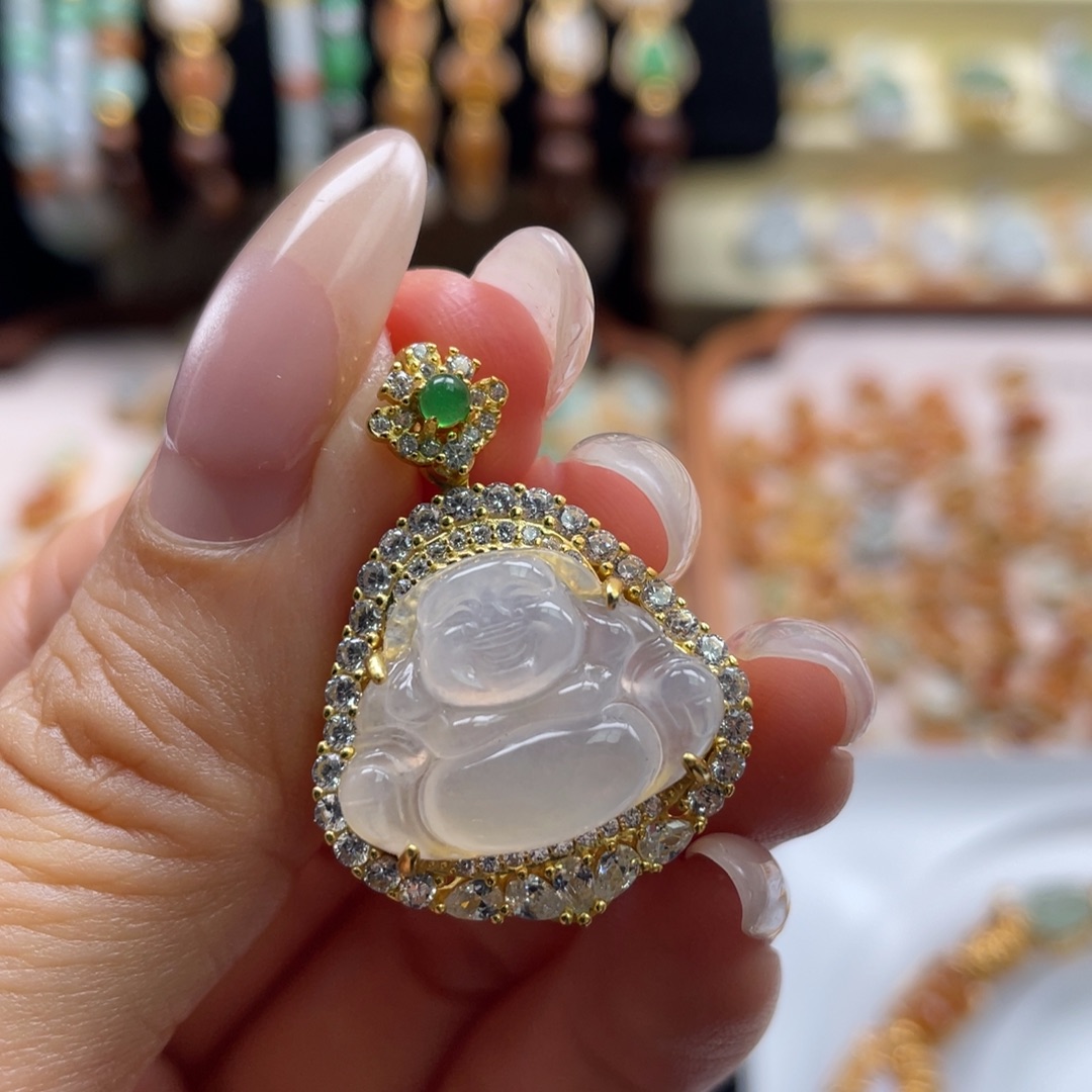 翡翠银S925镶嵌颈饰翡翠