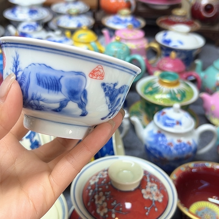 珐琅彩工艺等多种