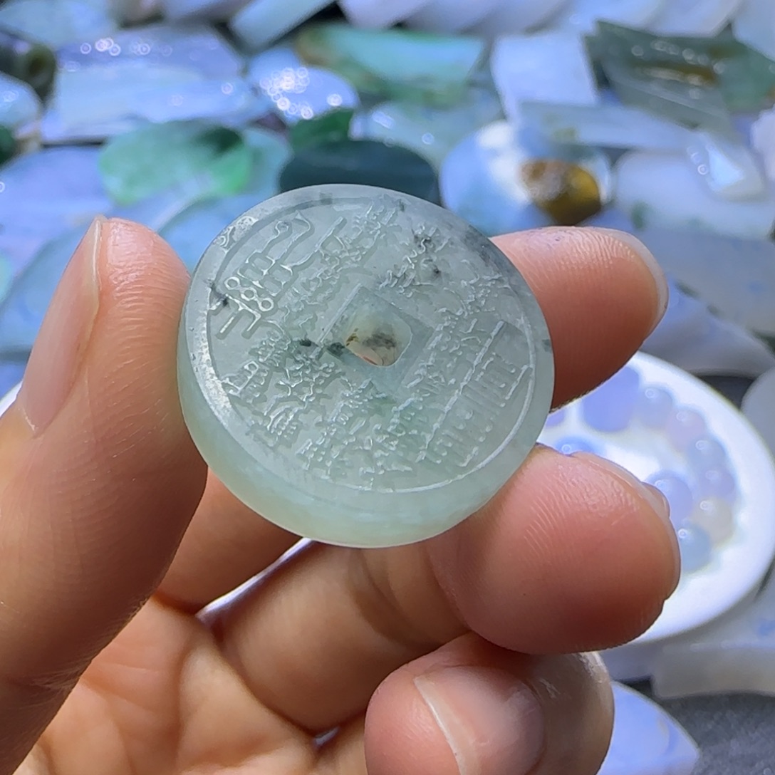 翡翠颈饰未镶嵌定制