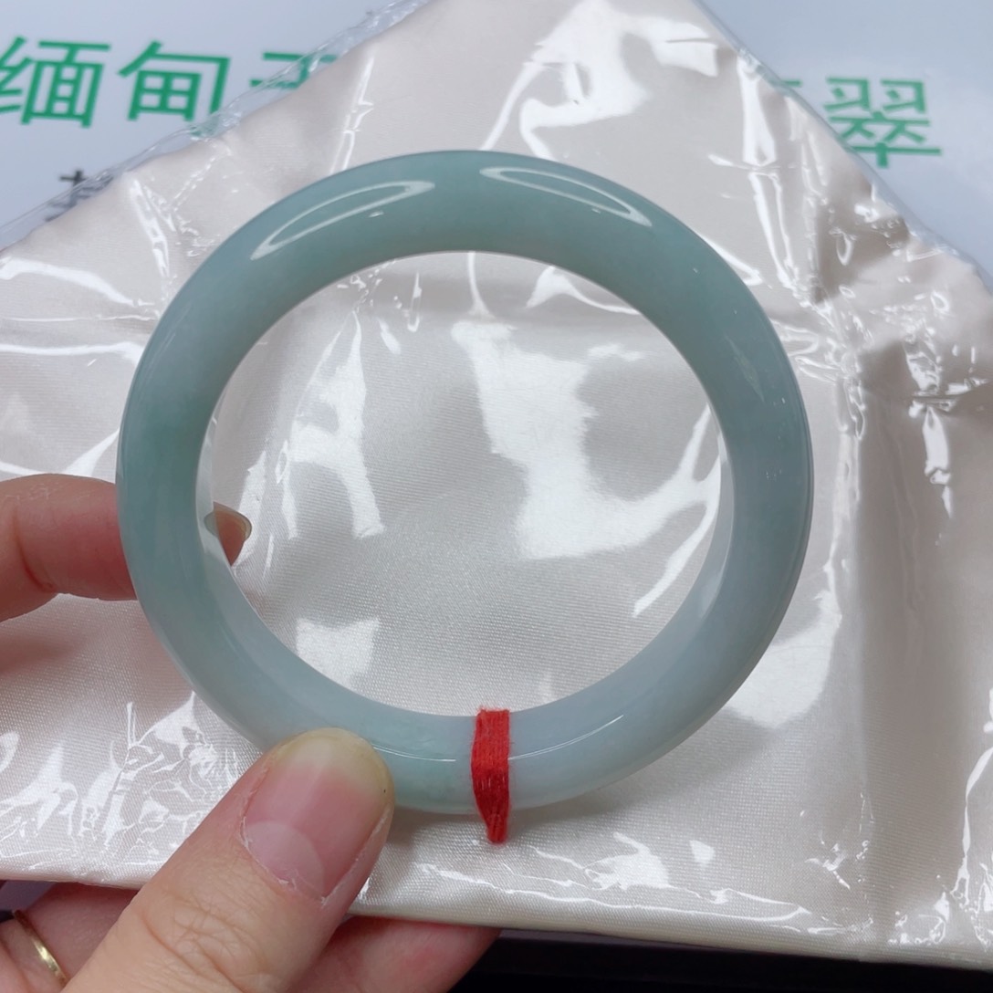 未镶嵌手镯翡翠手镯
