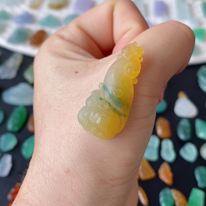 定制翡翠未镶嵌松鼠