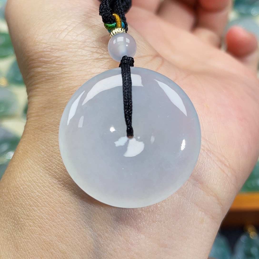 翡翠颈饰未镶嵌吊坠