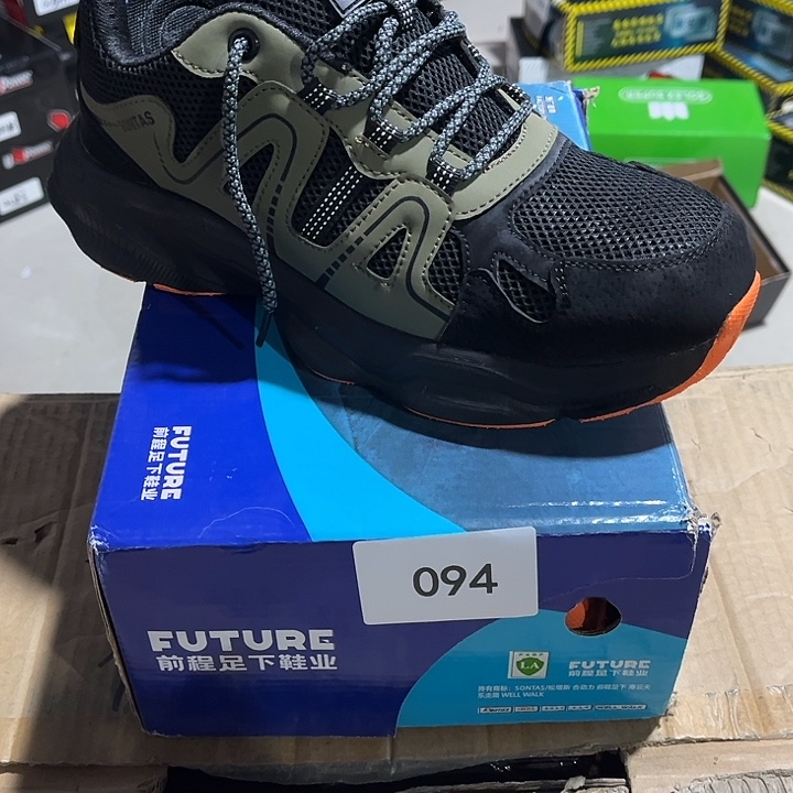41尺码编号094防砸防刺劳保鞋