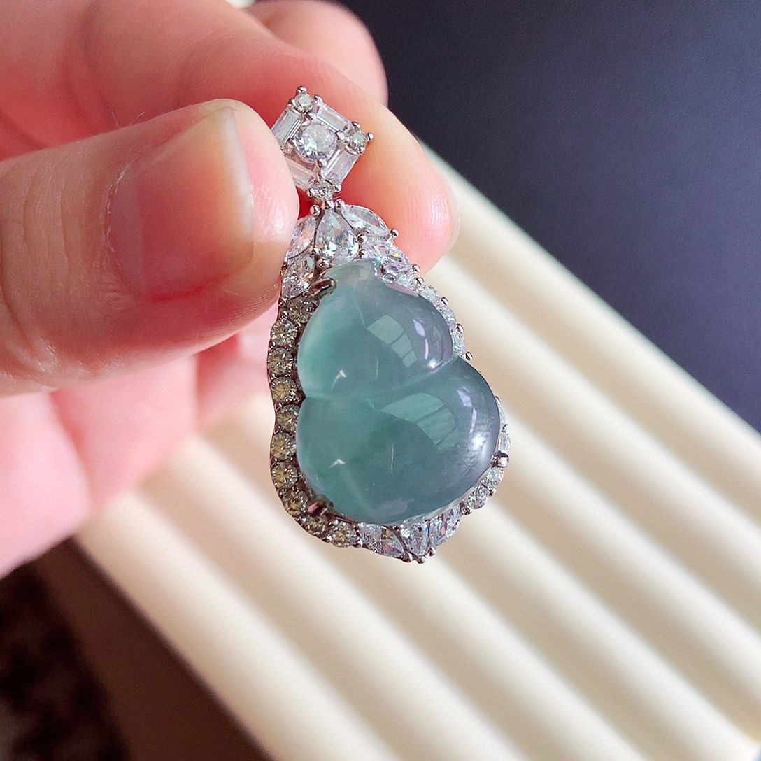 【闪购商品】翡翠颈饰未镶嵌天然