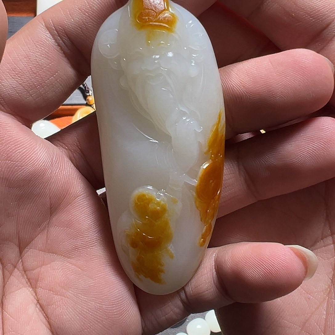 久****颈饰未镶嵌和田玉