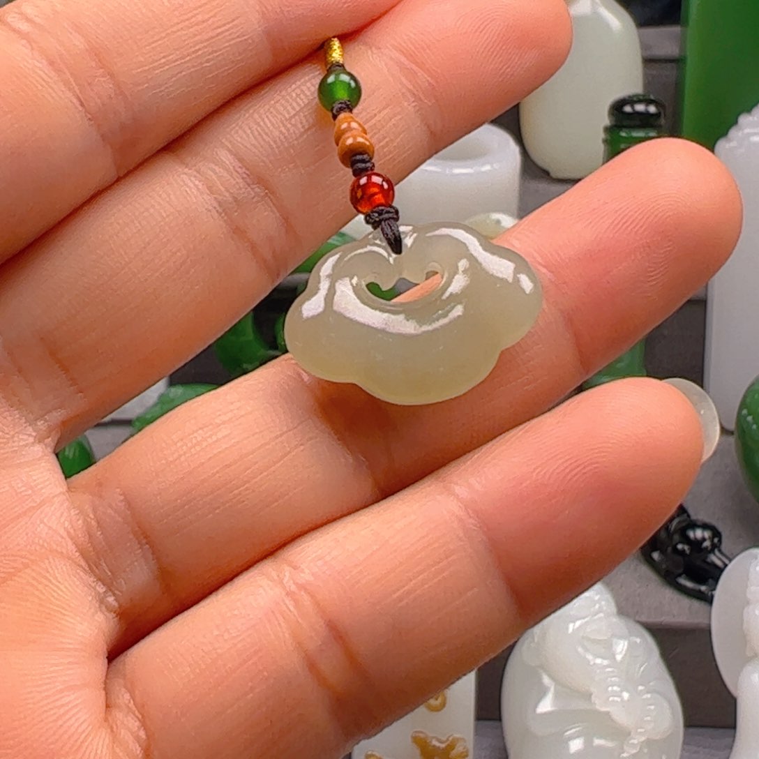 和田玉颈饰未镶嵌