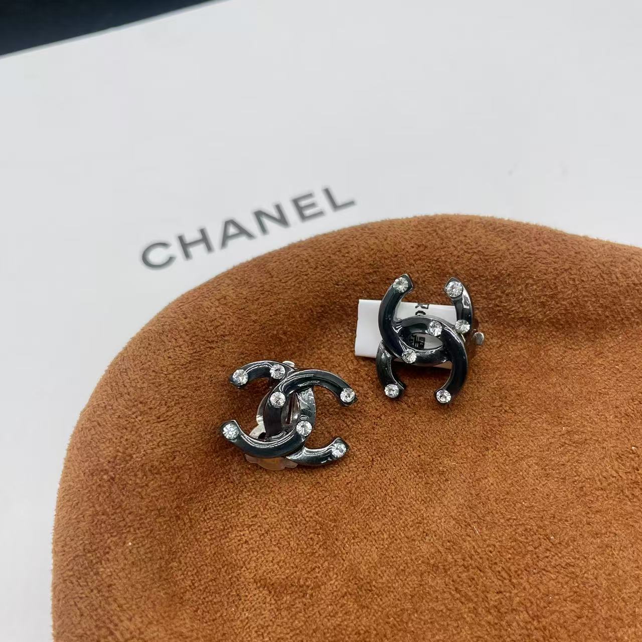 95新 Chanel/香奈儿 香奈儿黑色双c莱茵石耳夹/x05878