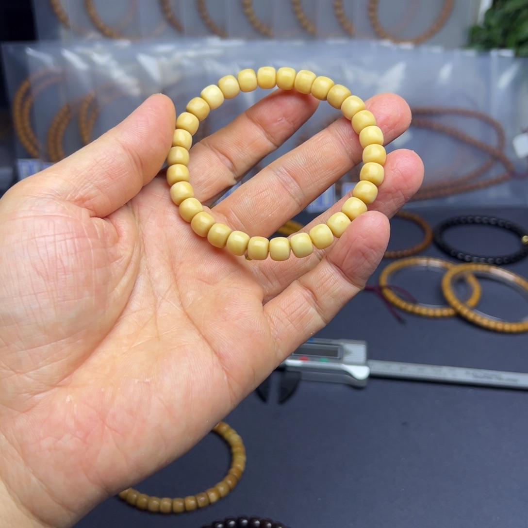 手串龙脊菩提8mm 竞拍