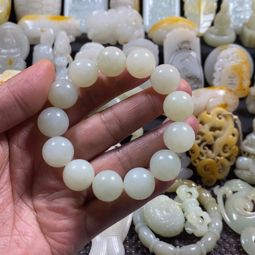 和田玉颈饰未镶嵌