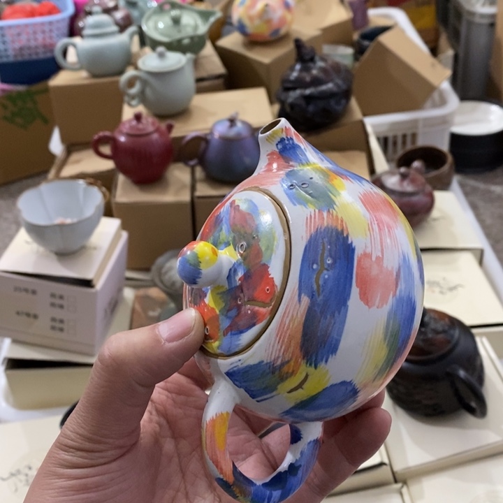 陶瓷艺术品及陶瓷壶