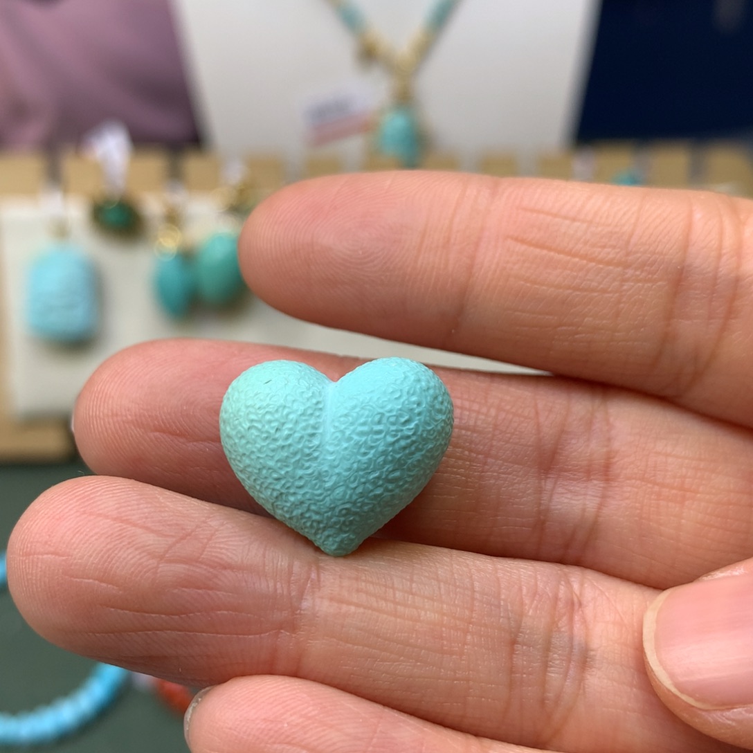 绿松石配饰未镶嵌