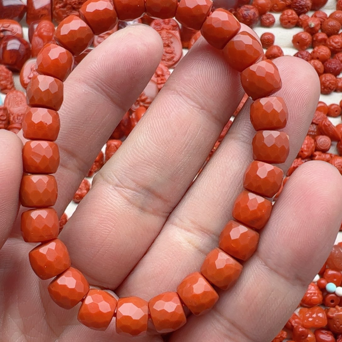 南红玛瑙配饰未镶嵌