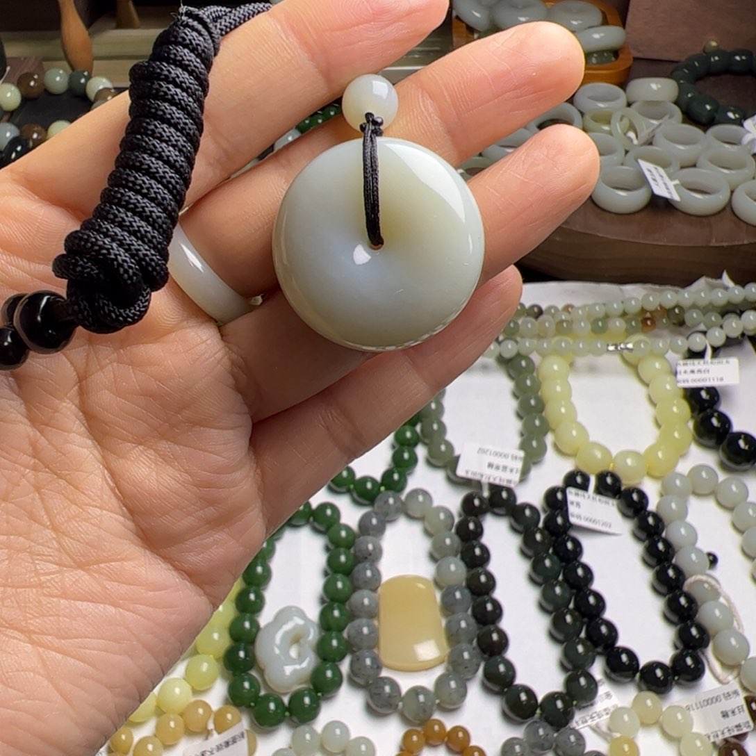 和田玉（糖玉）未镶嵌手链